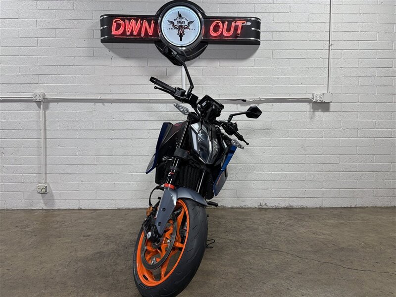 2024 KTM Duke 390