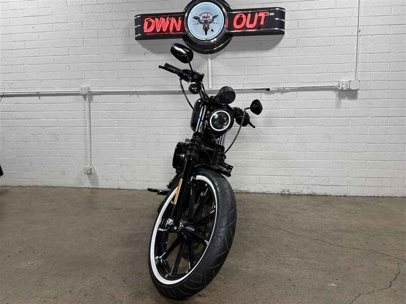 2017 HARLEY DAVIDSON XL883N Sportster Iron 883